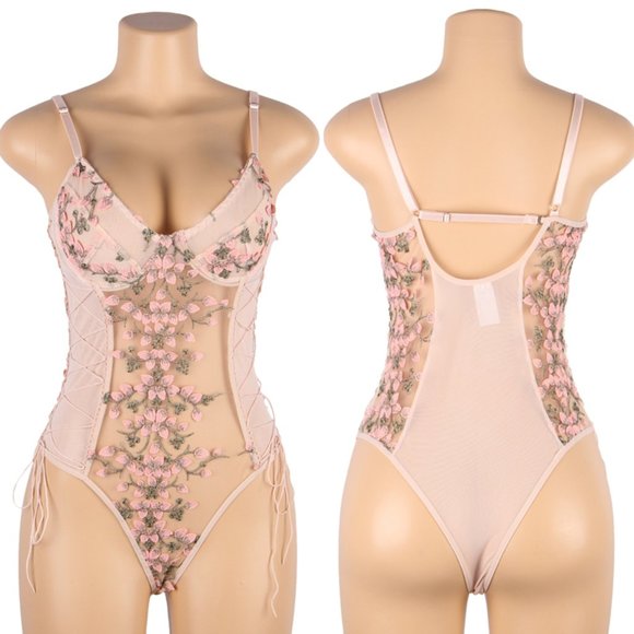 Teddy With Embroidery Flowers with underwire - Picture 4 of 7